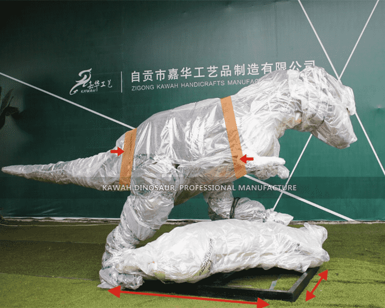 1 5 Meters Animatronic Dinosaur packed by plastic film.