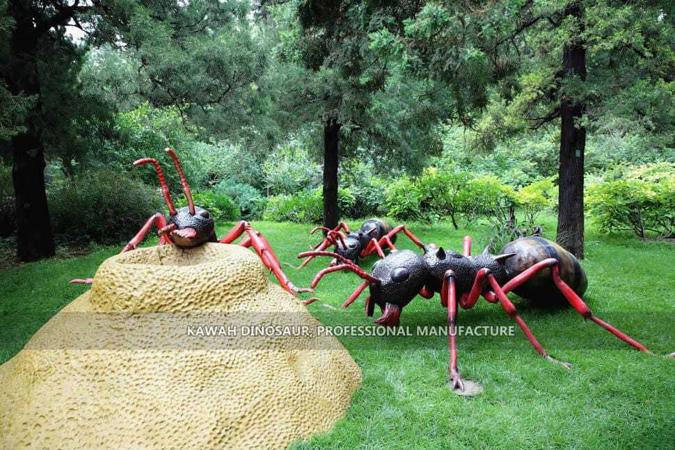 Animatronic Insects World တွင် အလုပ်များနေသော ပုရွက်ဆိတ် (၄)