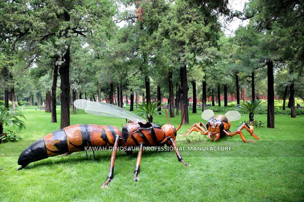 Queen Wasp ຍັກໃຫຍ່ໂລກແມງໄມ້ Animatronic (7)