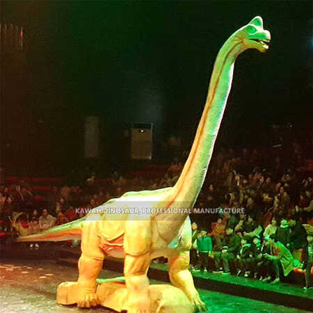 Hoy i Brachiosaurus, hitanao ve aho miposaka Dinosaur Stage Walking (8)