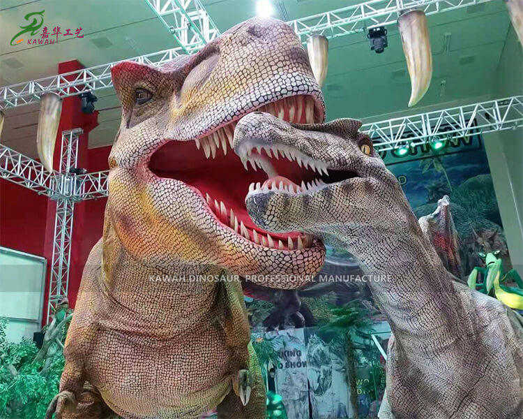 República da Coreia Encena Projeto de Dinossauro Andante