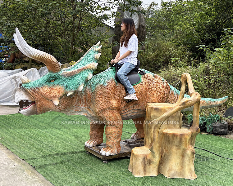 アニマトロニクス恐竜ライド トリケラトプスライド コイン式 特注品