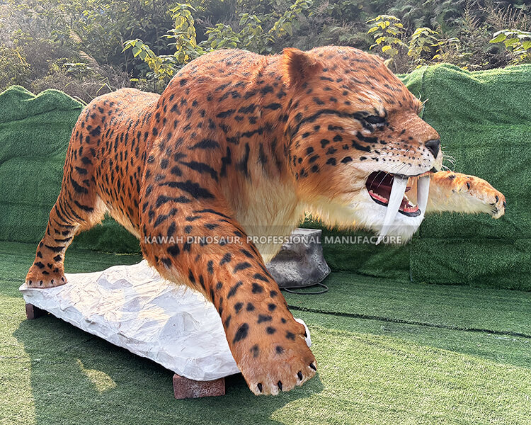 Animatronic Machairodus Statue Customized Life Size Animatronic Animals ...