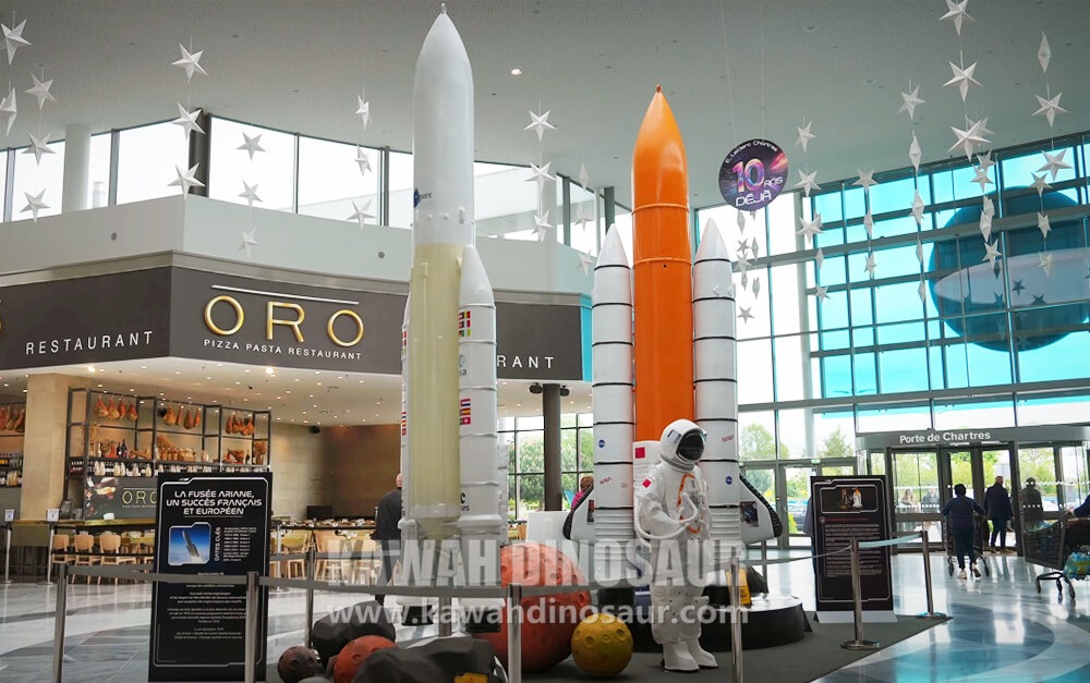1 Simulated Rocket Spaceship exhibition france