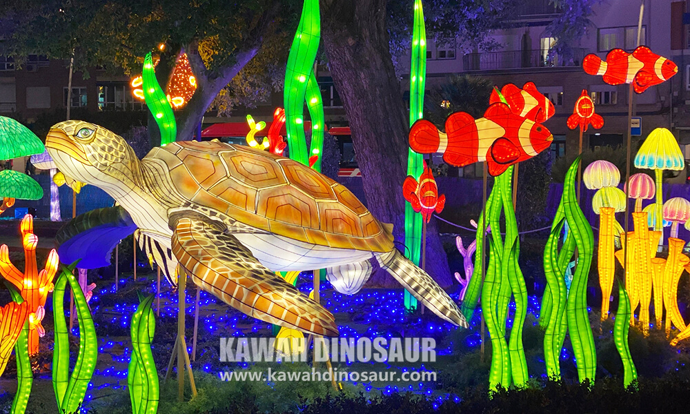 11 Customized turtle lanterns and fish lanterns