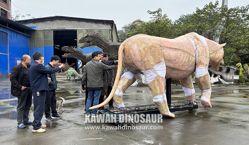 2 Visiting Kawah Dinosaur Factory Overseas Clients Tour and On-Site Communication