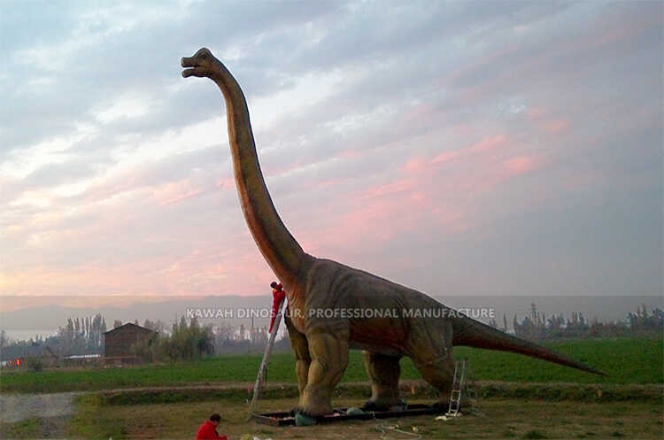 20 Meters Brachiosaurus installation in Chile forest park (1)