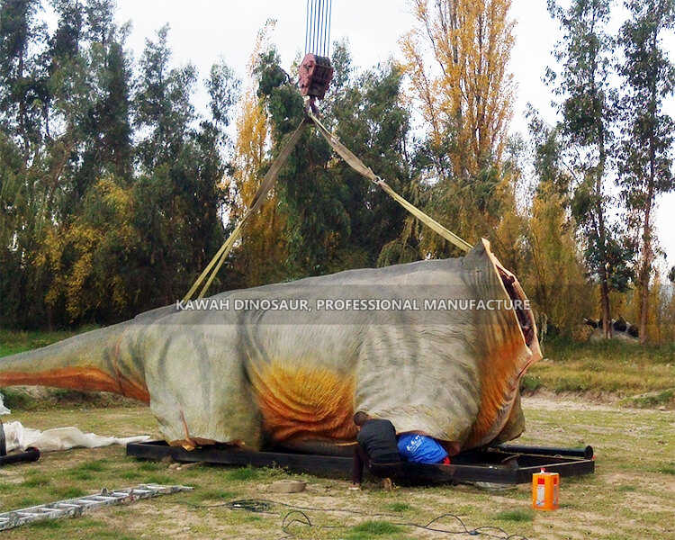 20 Meters Brachiosaurus installation in Chile forest park (5)