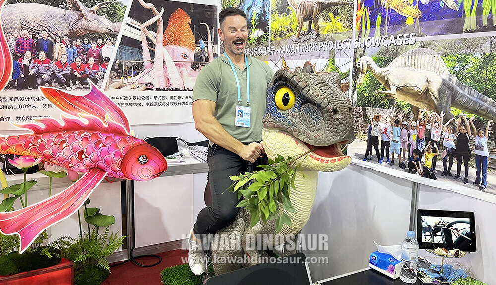 4 Kawah Dinosaur Impress at the Canton Fair