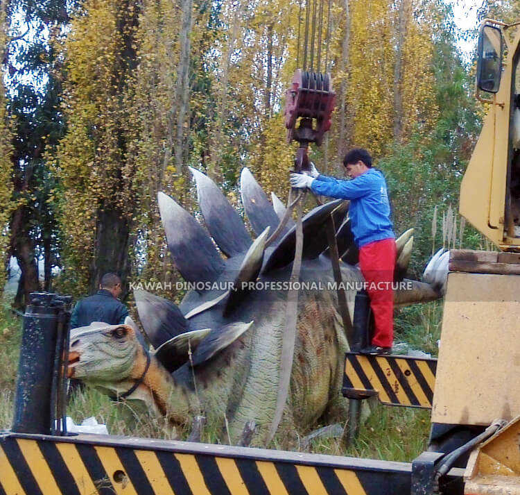 8 Meters Stegosaurus installation (1)