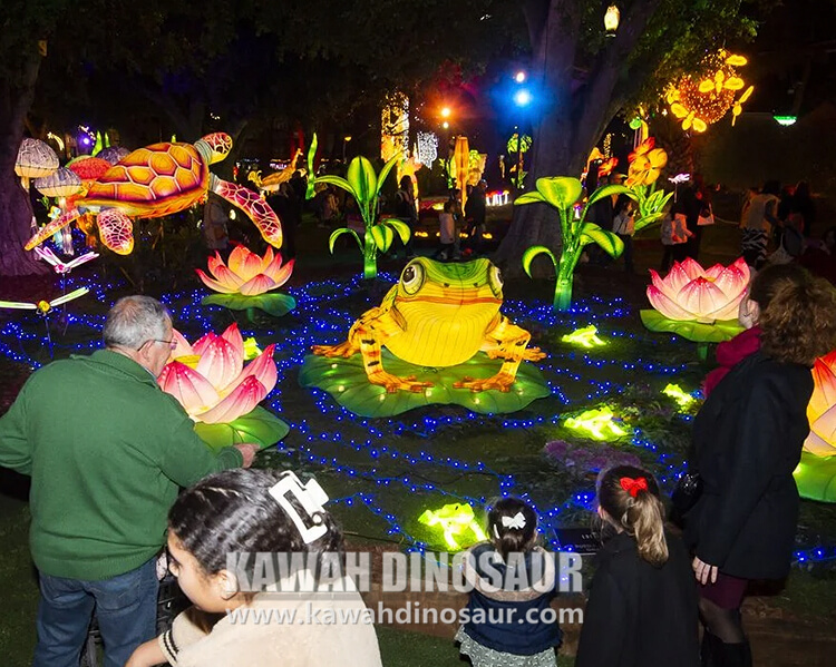 9 The scene of the Spanish lantern exhibition