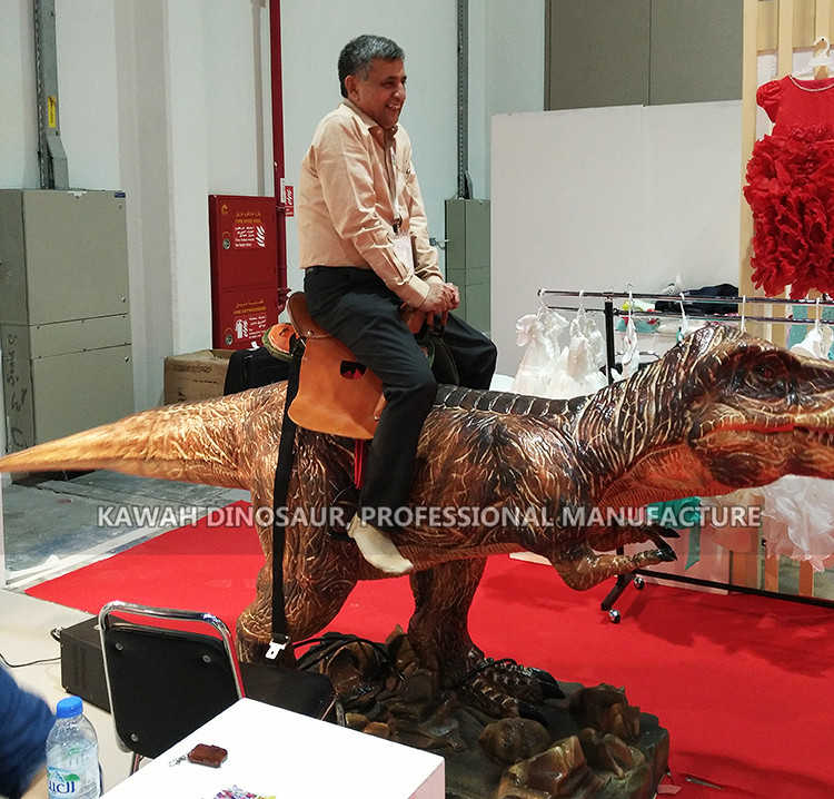 Pagsakay sa Kustomer T-rex Dinosaur Rdie