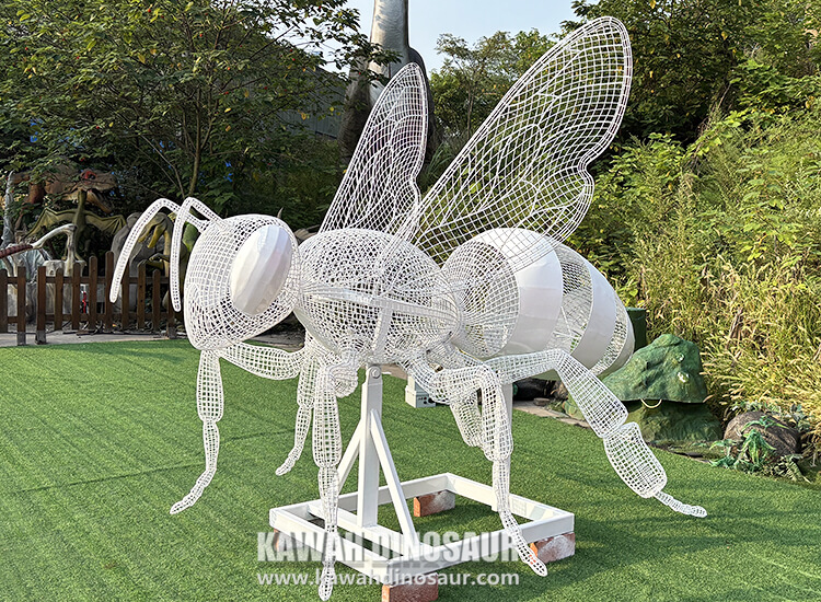 bee statue Iron Insect Sculpture
