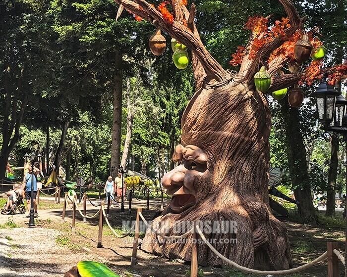 giant talking tree in theme park